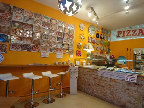 Pizzeria "Luna Piena"