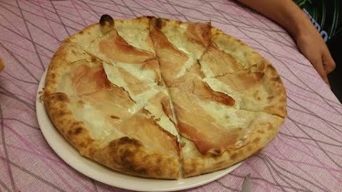 Pizzeria Luna Nuova