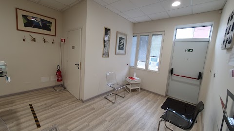 Studio Dentistico Odontoiatri Associati - San Marino di Bentivoglio - Dr.Marzadori, Dr. Stefani, Dr. Parini, Dr.Moretto