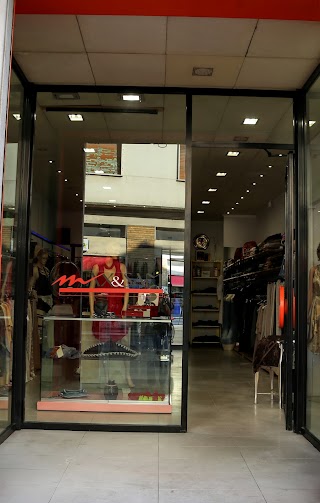 Negozio di Abbigliamento Max e Sam Monsummano Terme