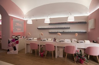 NAIL EASY / Nail Bar, Cocktails and more