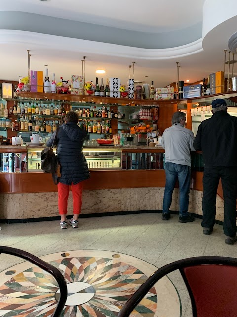 Chantilly Cafe' Dei F.Lli Lucarelli (S.N.C.)
