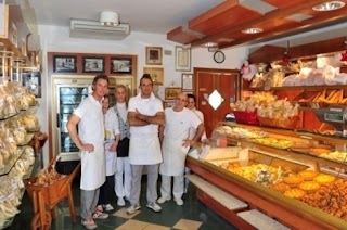 Forneria Pasticceria Pane Pizza al Taglio Pan Biscotto Pane Al Kamut Poletto