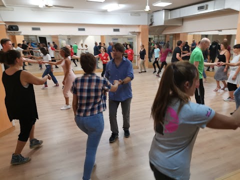 Quelli Che Ballano - La Scuola di Ballo