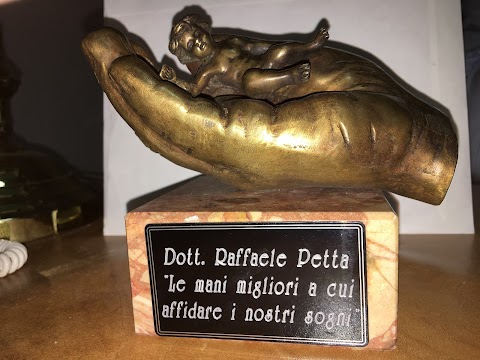 Dott. Raffaele Petta, Ginecologo