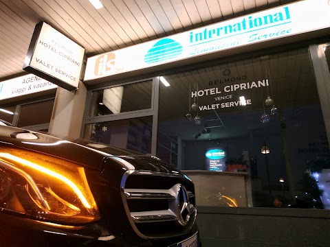 International Limousine Service - Luxury Transfers