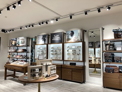 Fossil outlet