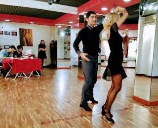 Scuola Di Ballo - Mister Dancing Napoli Chiaia