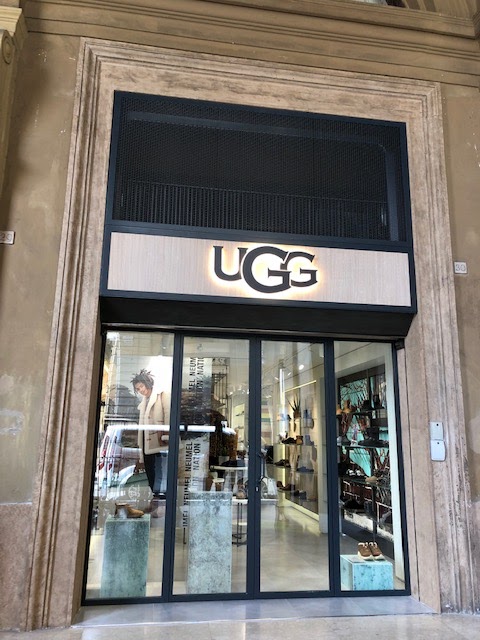 UGG STORE