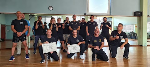 AKM-ITALIA®️ academy krav maga difesa personale e antibullismo Monza