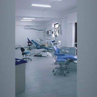 Centro Di Formazione e Scuole e Studio Dentistico - Giglio