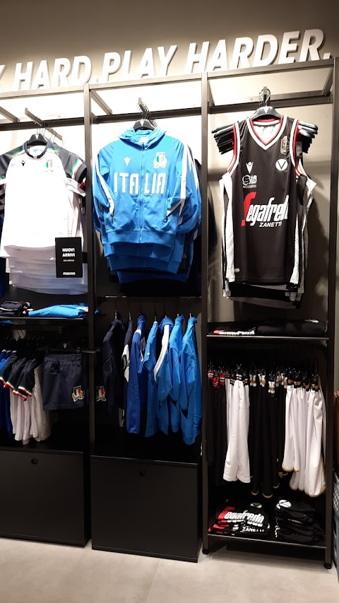 Macron Store Bologna Airport