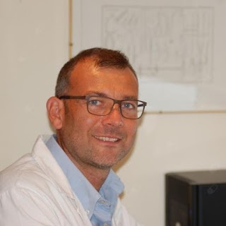 Dr. Marco Carnelli