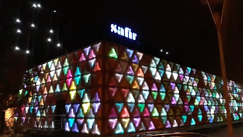 Safir, Hotel & Casino