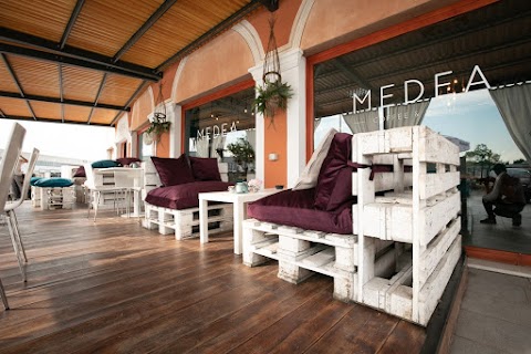 Medea Coffee & Drink