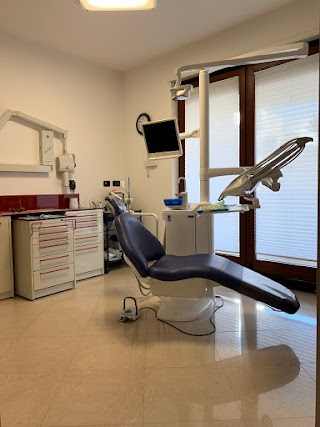 Studio Dentistico Sardella Dott. Vincenzo - Dentista Monopoli