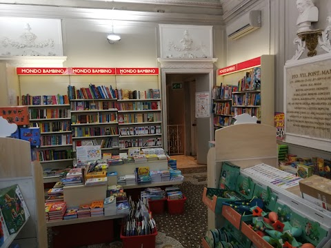 Mondadori Bookstore