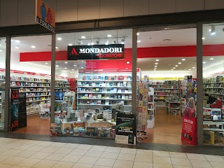 Mondadori Bookstore