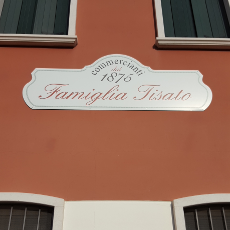 SPACCIO CASA ROSSA di Tisato