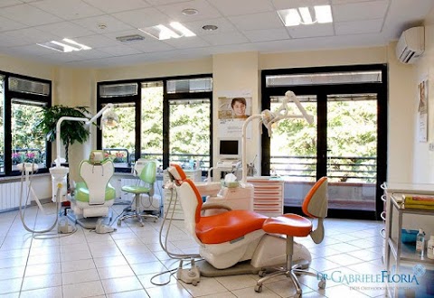 Gabriele Floria Cliniche Dentali SRL sede di Pistoia