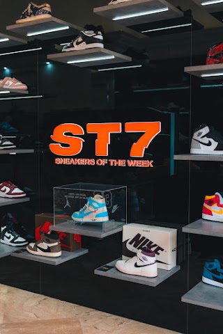 ST7 EXCLUSIVE SNEAKERS STORE TRAPANI