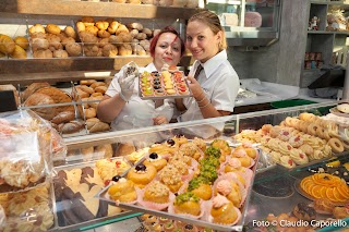 Bistrot Pasticceria Pane Caffetteria Panini Piccola cucina