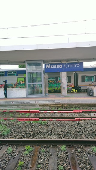 Stazione Taxi Massa Centro