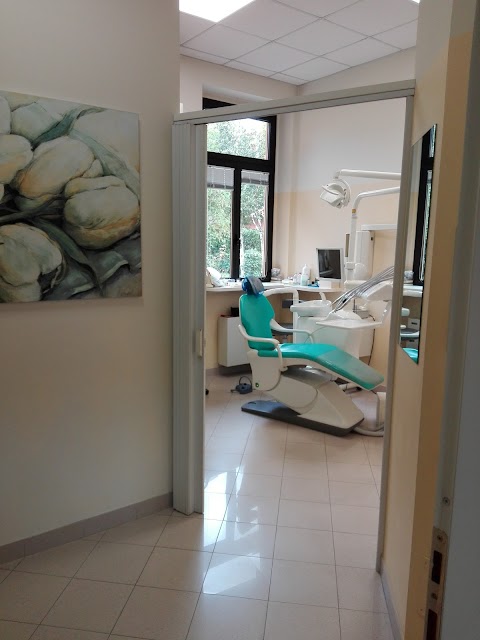 Studio Dentistico Ambulatorio Privato Odontoiatrico Val D`Arda - Dir. Sanitario Dr. Paolo Ragazzi