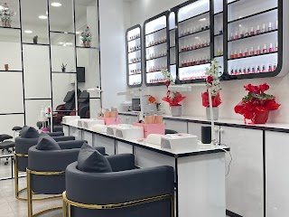 QinQin Nail Studio