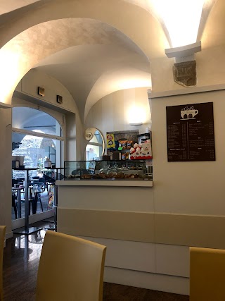 Il caffè di via Colleoni