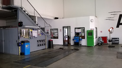 Auto Center