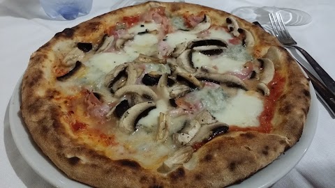 La Rosa Nera Pizzeria