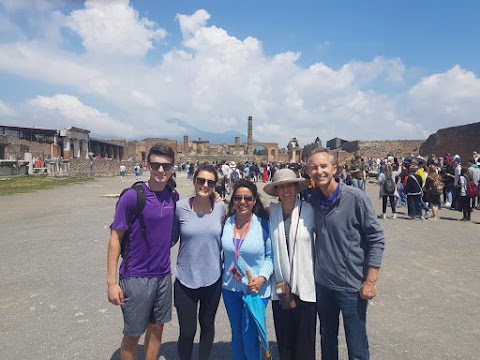 Tour Pompeii Guide