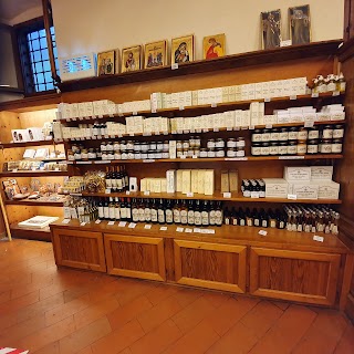 Vendita prodotti locali e ricordi dell'Eremo legati all'antica Farmacia