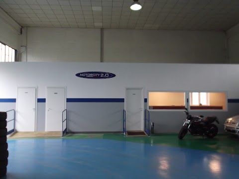 Motorcity 2.0 - Revisioni auto, moto, quad, camper, furgoni- Officina- sostituzione parabrezza