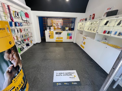 Uniko Store | Fastweb - Sky | Vendita e Riparazioni Cellulari - Cover Personalizzate - Accessori