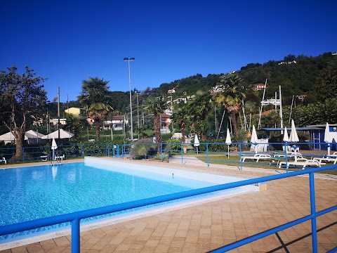 Lido Di Meina Piscina