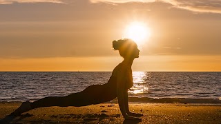 Sole A Mezzanotte - Centro e Scuola di Formazione Yoga