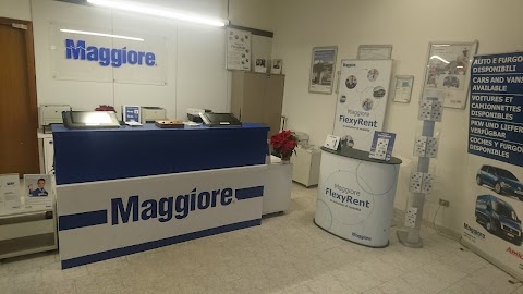 Noleggio Auto e Furgoni Maggiore AmicoBlu - Stazione di Verona