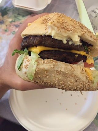 Happy Burger