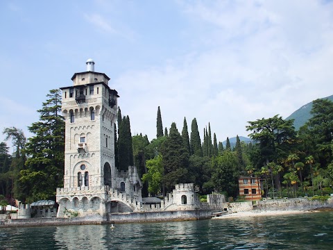 Bertoldi Boats - Tour motoscafi a Desenzano e sul lago di Garda