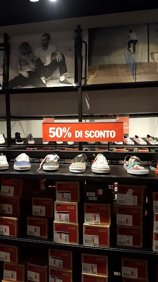 VANS Outlet Castel Romano