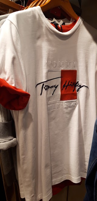 Tommy Hilfiger Store Peschiera Borromeo