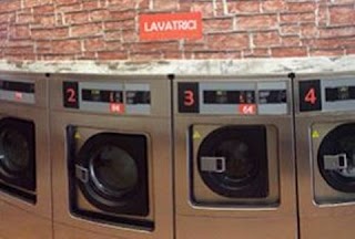La Lavandaia Lavanderia Self Service a Catania laundry