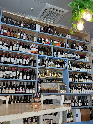 BELLA VITA enoteca con cucina e specialità alimentari