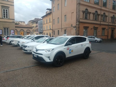 lucca.taxi