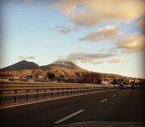 ORVEL ARREDI E GRANDI IMPIANTI