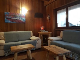 Albergo Chalet Des Alpes Di Adorni David E C. S.A.S.