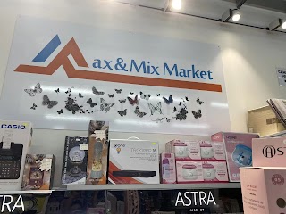 Max & Mix Market