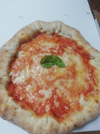 Pizzeria Adde' Guagliuni Di La Pietra Carmine